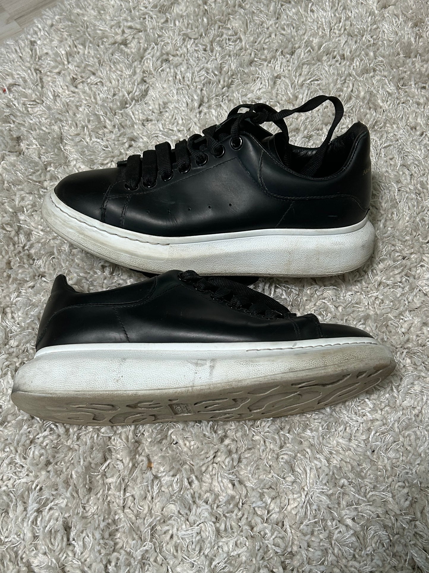 Alexander McQueen 42
