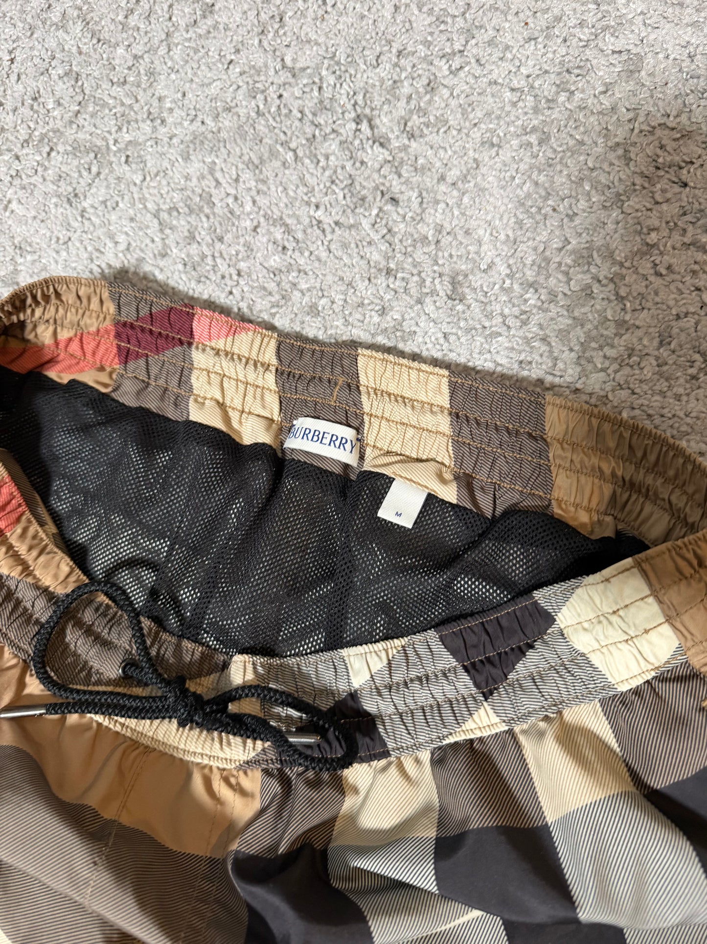 Burberry Uimashortsit M