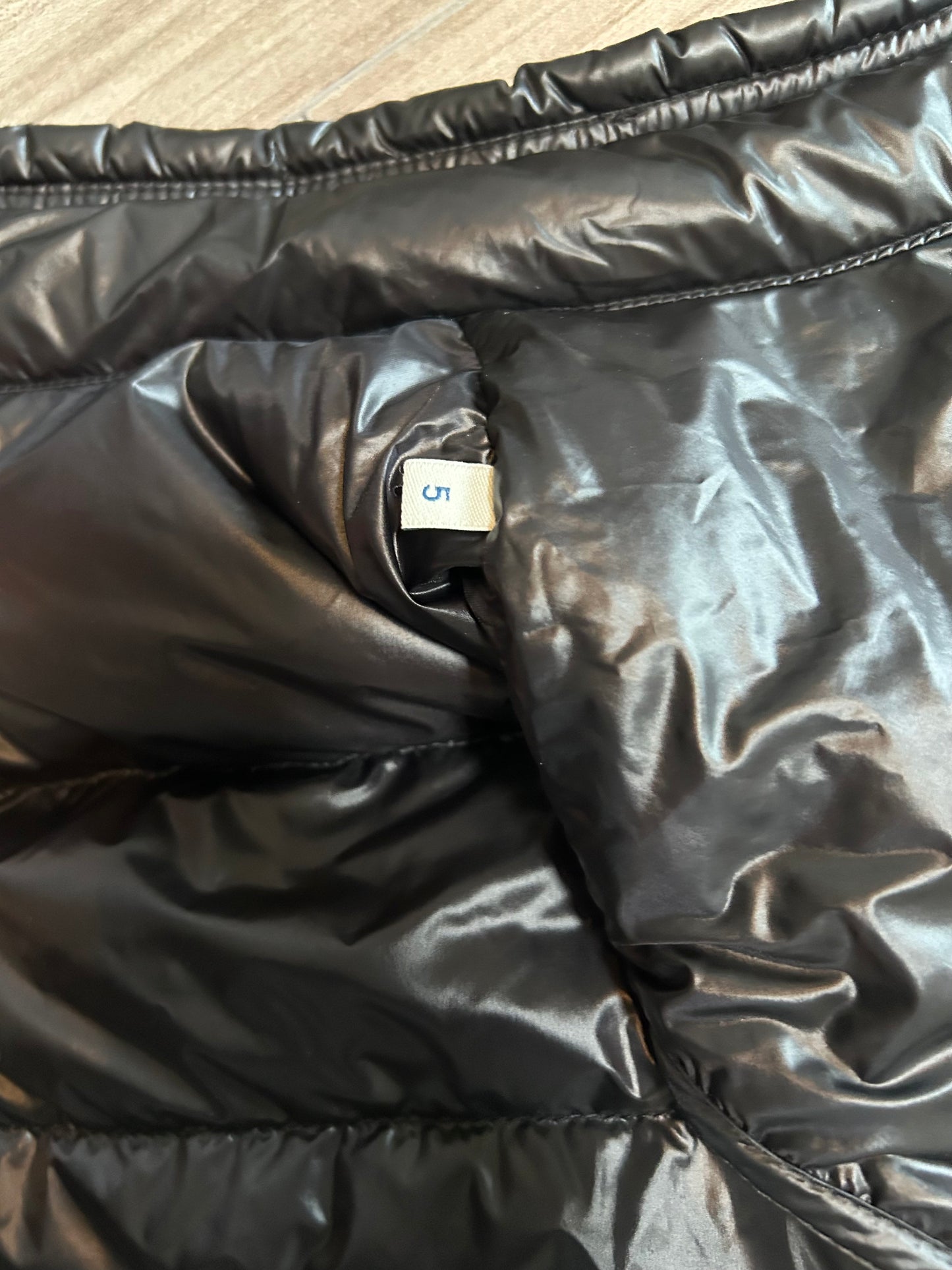 Moncler Qui Liivi 5 (M-L)