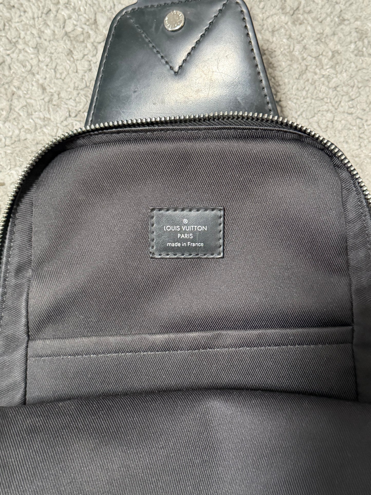 Louis Vuitton Slingbag