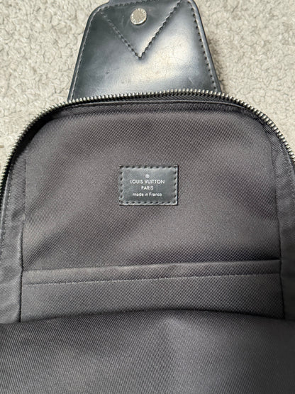 LOUIS VUITTON SLINGBAG