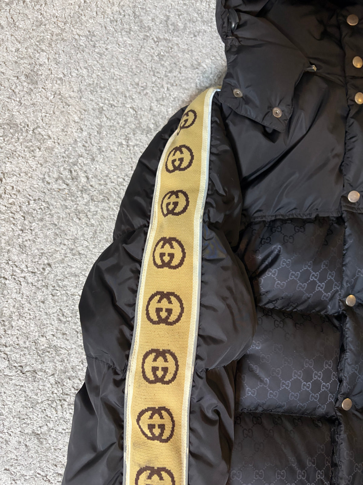GUCCI GG JAQUARD PUFFER M-L (48)