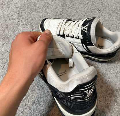 LOUIS VUITTON TRAINER 41