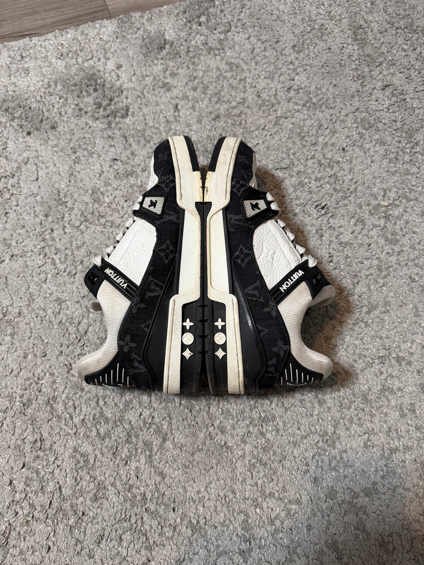 LOUIS VUITTON TRAINER KENGÄT